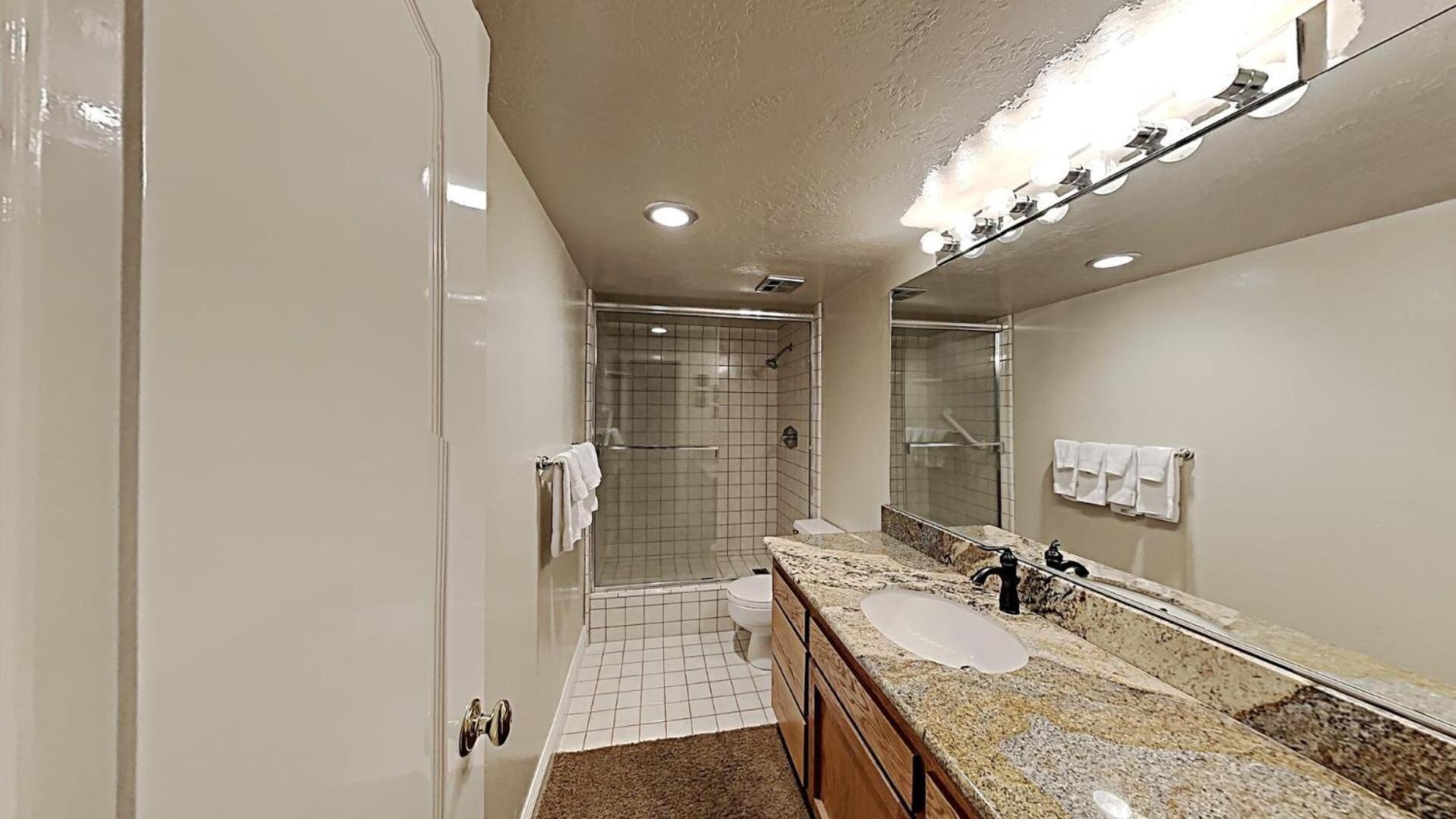 2 Bed 2 Bath Steps Away From Recreation! Apartamento *